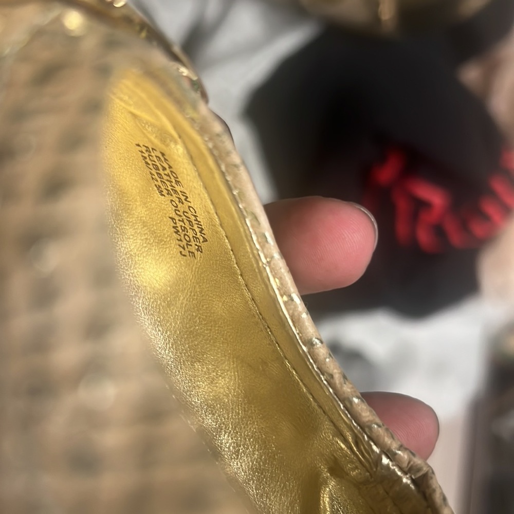 Michael Korda Gold Flats - Picture 12 of 13